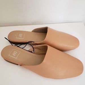 GAP WOMENS FLAT MULE CALF LEATHER SZ 9.5  NEW